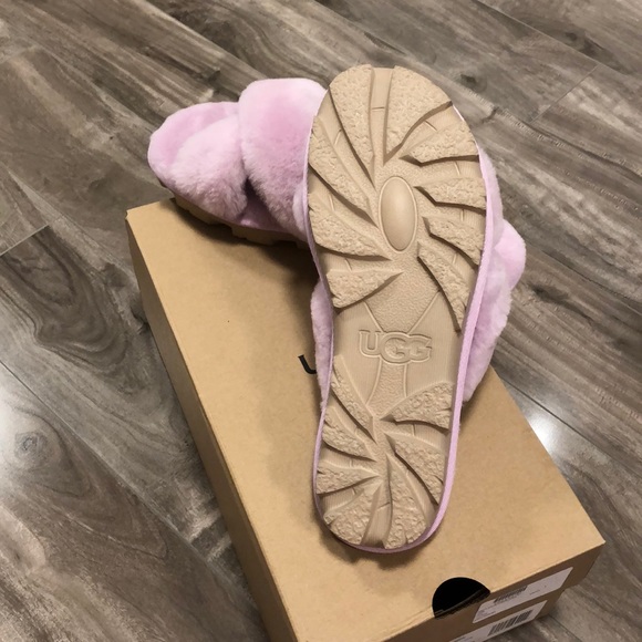 🔥🔥LAST PAIR!!🔥🔥 UGG Fuzzette Genuine Shearling Slipper - Picture 9 of 16